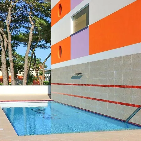 Apartamento 1 Bedroom Awesome In *